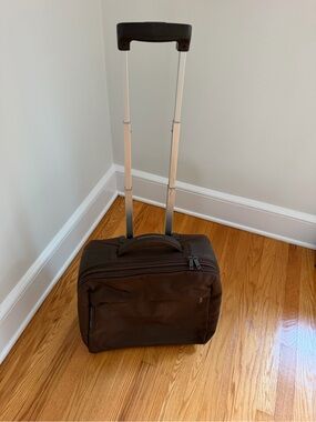 Mens Brown Rolling Carry-On with Telescopic Handle